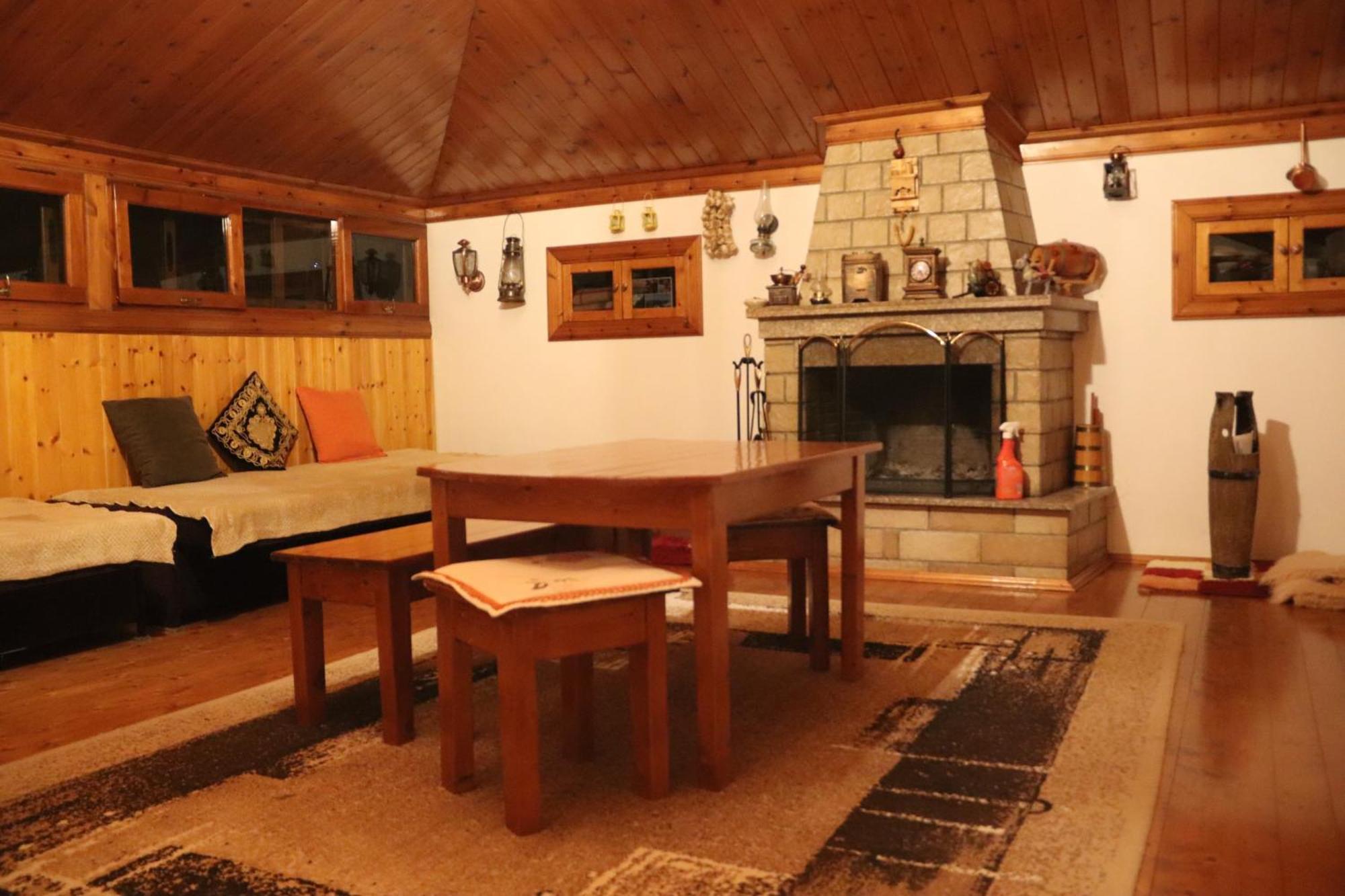 Raisa Guesthouse 12 培拉特 外观 照片